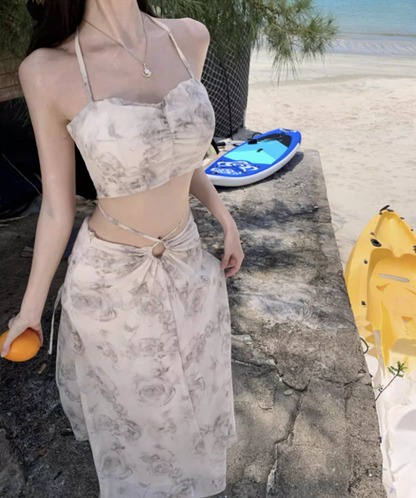 Charming Two-Piece Set Floral Print Maxi Dress Fashion Flowy Cutout Top Tie-Back Halter Long Dress AP1416