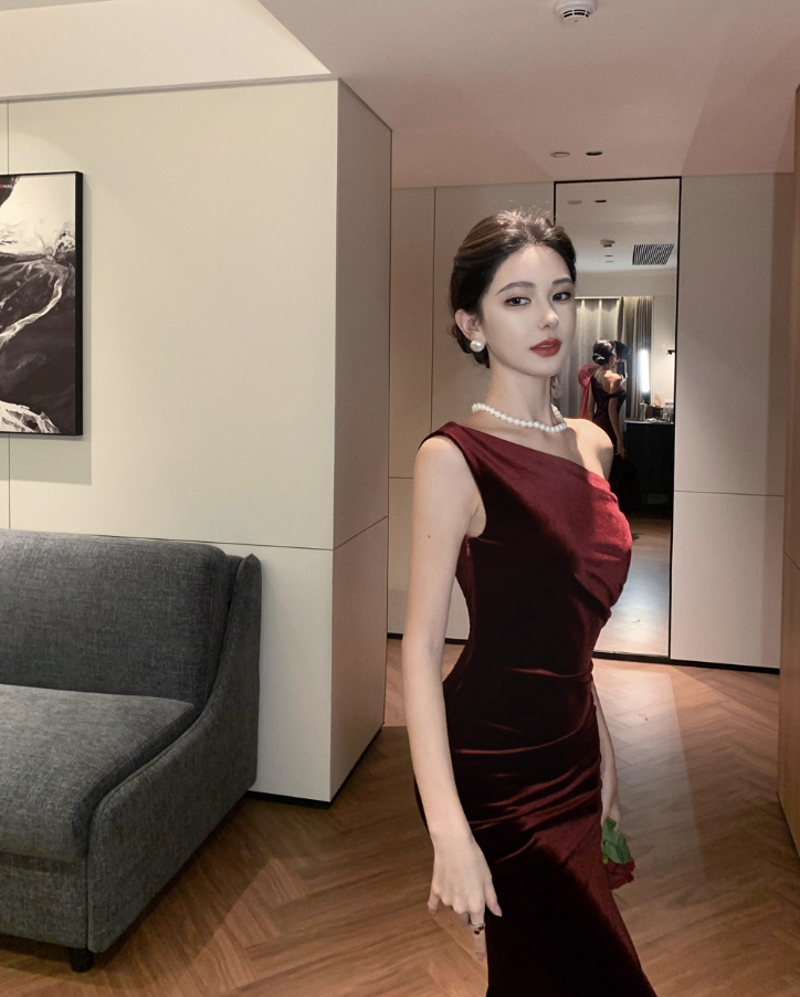 Graceful Asymmetric Neckline Velvet Mermaid Maxi Dress Classical Red Sheath Feast Long Dress AP1420