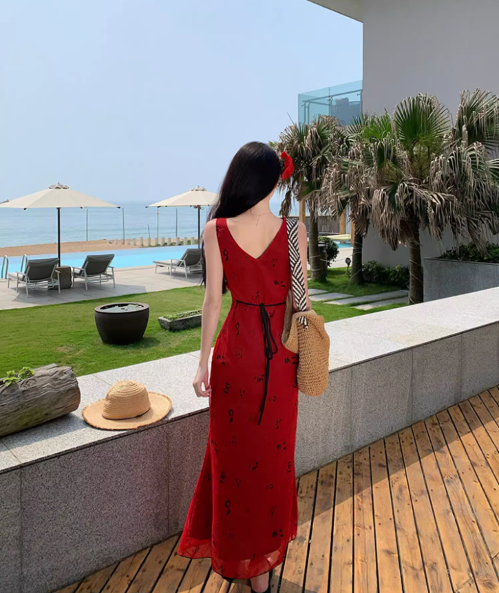 French-Inspired Sleeveless V-Neck Maxi Dress Retro Tie-Waist Printed Beach Getaways Long Dress AP1422