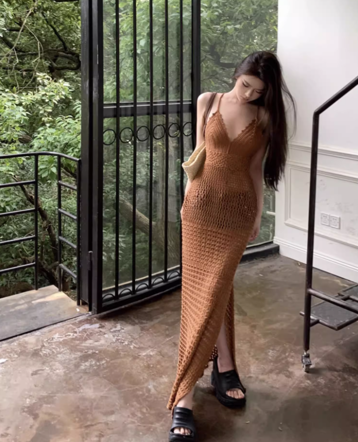 Vintage Outdoor Vacation Brown Crochet Maxi Dress Vogue High-Slit Cross-Back Long Dress AP1425