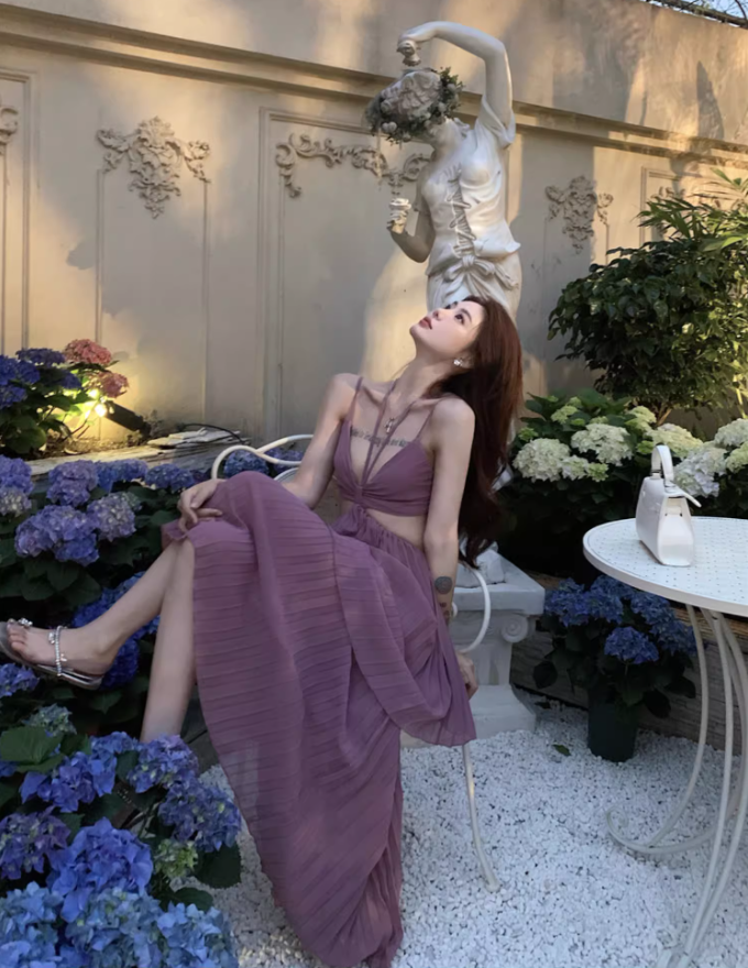 Charming Purple Pressed Pleat Maxi Dress Niche Open-Waist Spaghetti Strap Flowy Long Dress AP1431