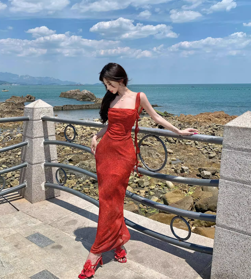 Romantic Flutter Spaghetti Strap Beach Vacations Maxi Dress Vogue Red Printed Bodycon Long Dress AP1432