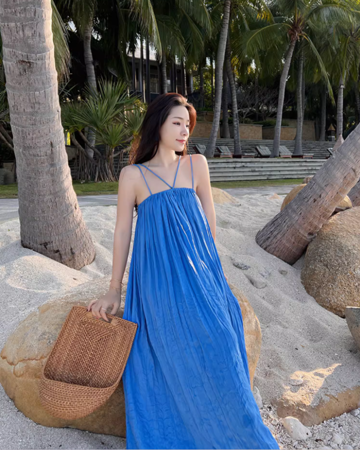 Minimalist Blue Spaghetti Strap Maxi Dress Fashionable Summer Getaways Flowy Loose Fit Long Dress AP1440