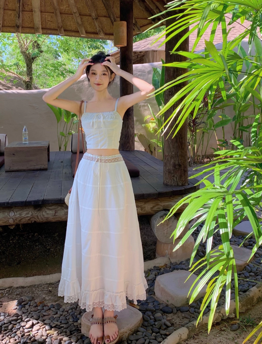 Chic Two-Piece Set Ruffles Hem Island Vacation Maxi Dress Retro Flowy Crop Top Lace-Trimmed Long Dress AP1445