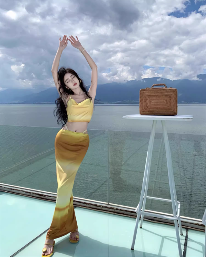 Chic Hot Girls Yellow Ombre Two-Piece Maxi Dress Vibrant Mermaid Cowl Neck Crop Top Backless Halter Long Dress AP1452