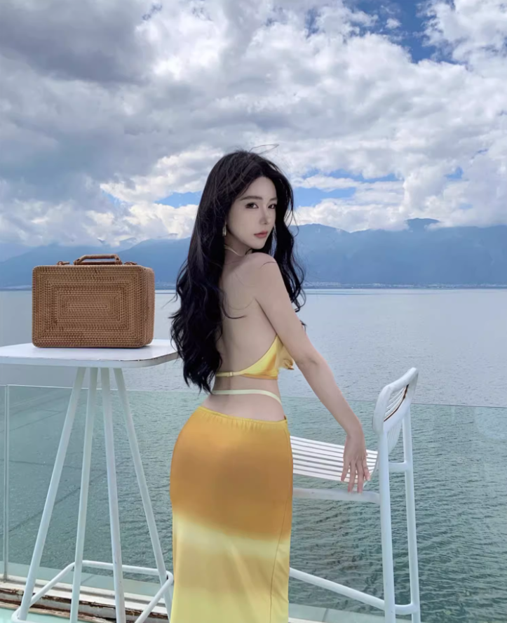 Chic Hot Girls Yellow Ombre Two-Piece Maxi Dress Vibrant Mermaid Cowl Neck Crop Top Backless Halter Long Dress AP1452