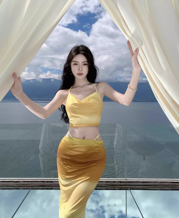 Chic Hot Girls Yellow Ombre Two-Piece Maxi Dress Vibrant Mermaid Cowl Neck Crop Top Backless Halter Long Dress AP1452