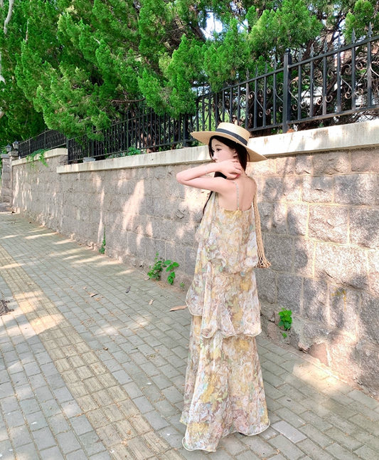 Romantic Floral Print Island Vacation Maxi Dress Chic Flowy Spaghetti Strap Tiered Ruffles Hem Long Dress AP1471