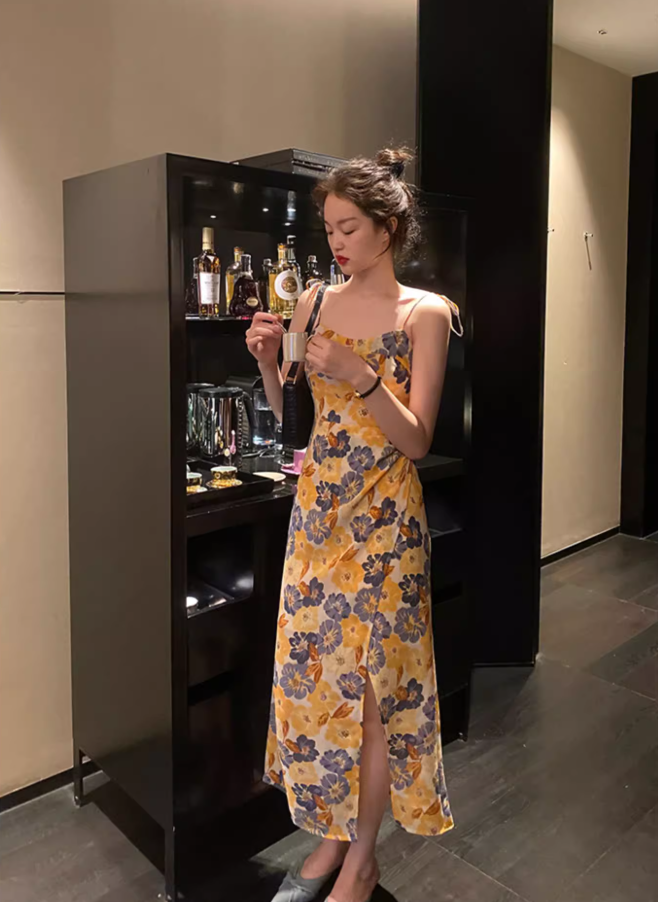 French Style Floral Print High-Slit Maxi Dress Classical Island Vacation Adjustable Spaghetti Strap Long Dress AP1473