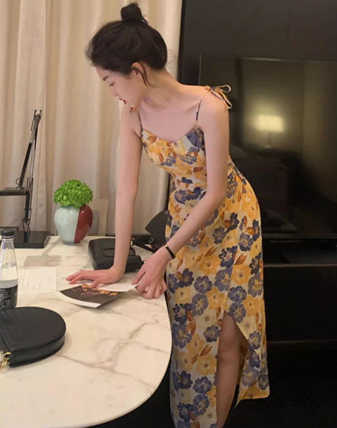 French Style Floral Print High-Slit Maxi Dress Classical Island Vacation Adjustable Spaghetti Strap Long Dress AP1473