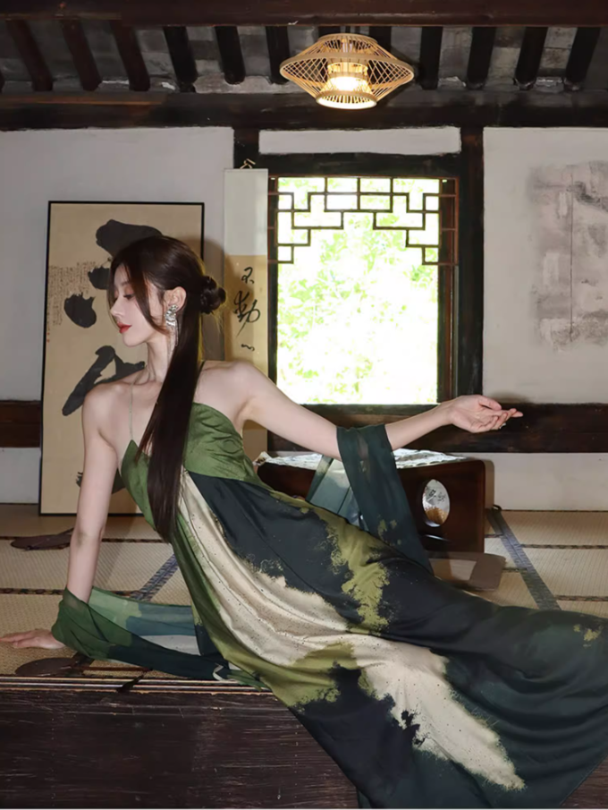 Vogue Ink Wash Gradient Bamboo-Green Maxi Dress With Stole Vintage Spaghetti Strap East Elegance Long Dress AP1479