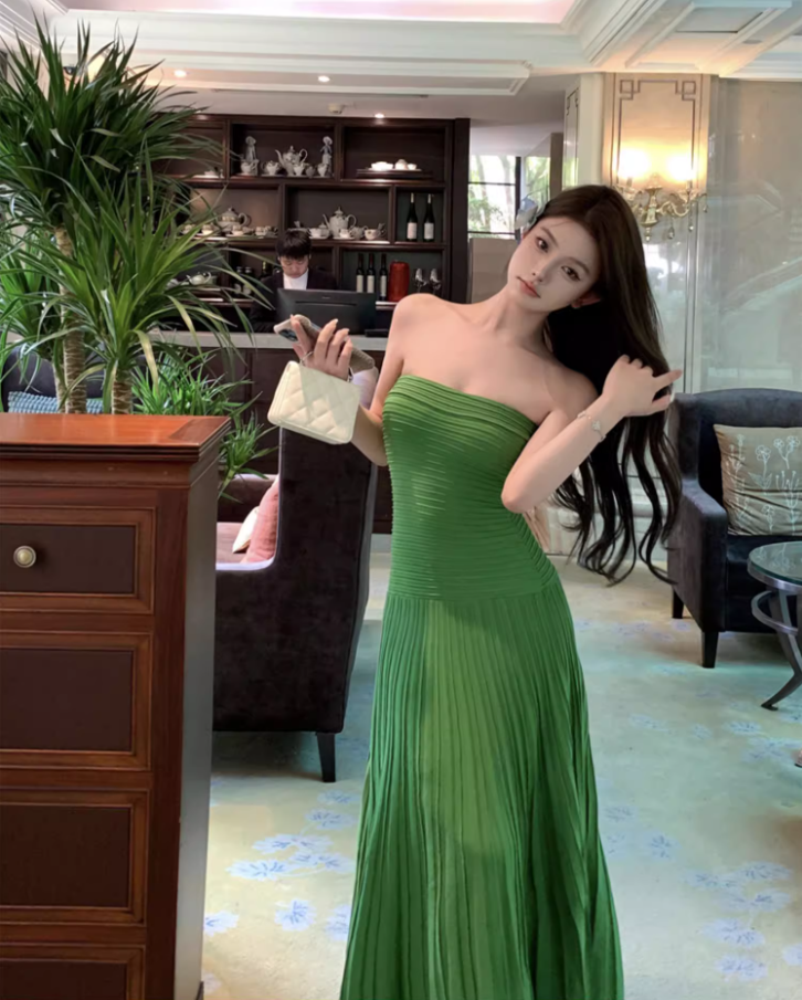 Charming Green Strapless Flowy Hem Maxi Dress Retro Stylish Shoots Pressed Pleat Long Dress AP1495