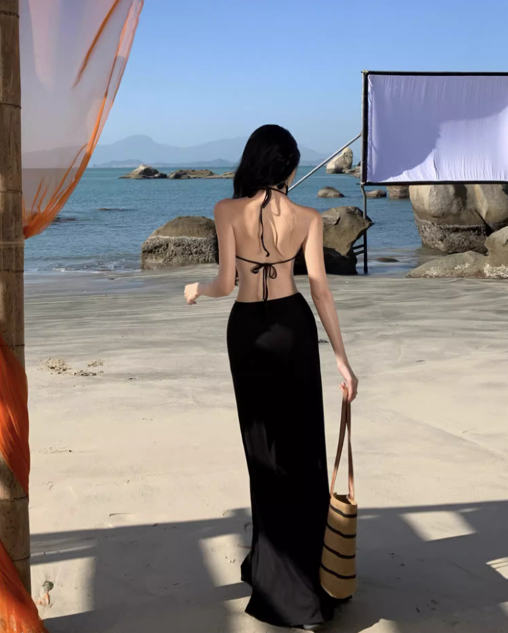 Alluring Deep V-Neck Cutout Backless Maxi Dress Novelty Bodycon Coastal Trips Tie-Back Halter Long Dress AP1497