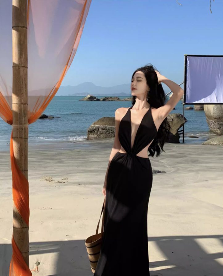 Alluring Deep V-Neck Cutout Backless Maxi Dress Novelty Bodycon Coastal Trips Tie-Back Halter Long Dress AP1497