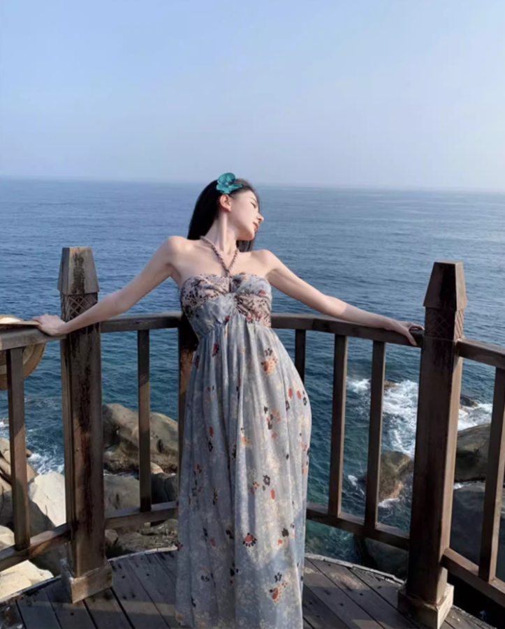 New Fashion Floral Print Flowy Maxi Dress Chic Coastal Trips Hot Girls Tie-Back Halter Long Dress AP1500