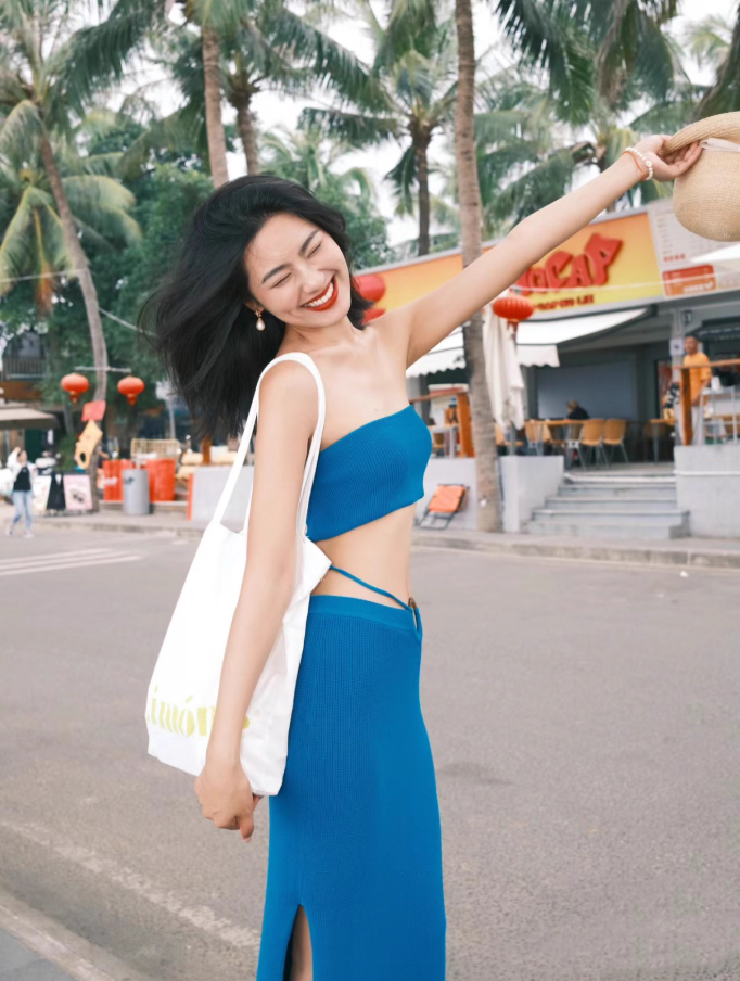 Vintage Cobalt Blue Two-Piece Strapless Maxi Dress Gen Z High-Slit Stylish Shoots Crop Top Long Dress AP1502