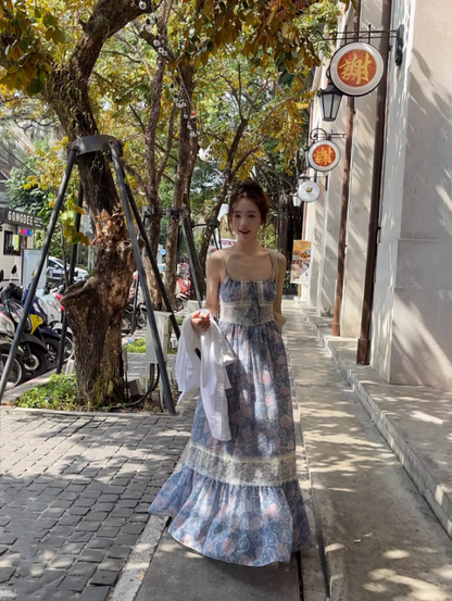 French-Inspired Vintage Floral Print Maxi Dress Tiered Hem Elegant Lace Trim Spaghetti Strap Beach Vacays Versatile Long Dress AP1504