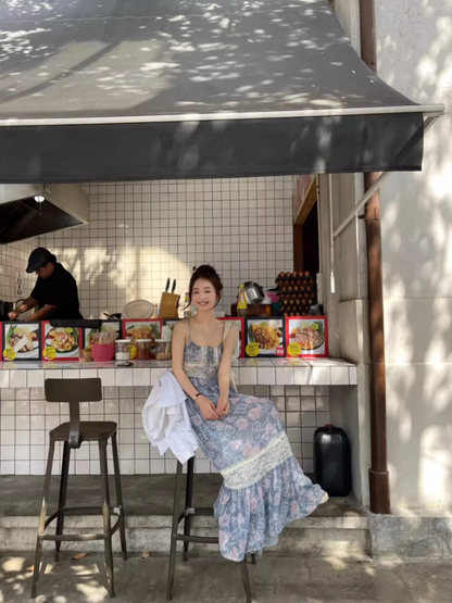 French-Inspired Vintage Floral Print Maxi Dress Tiered Hem Elegant Lace Trim Spaghetti Strap Beach Vacays Versatile Long Dress AP1504