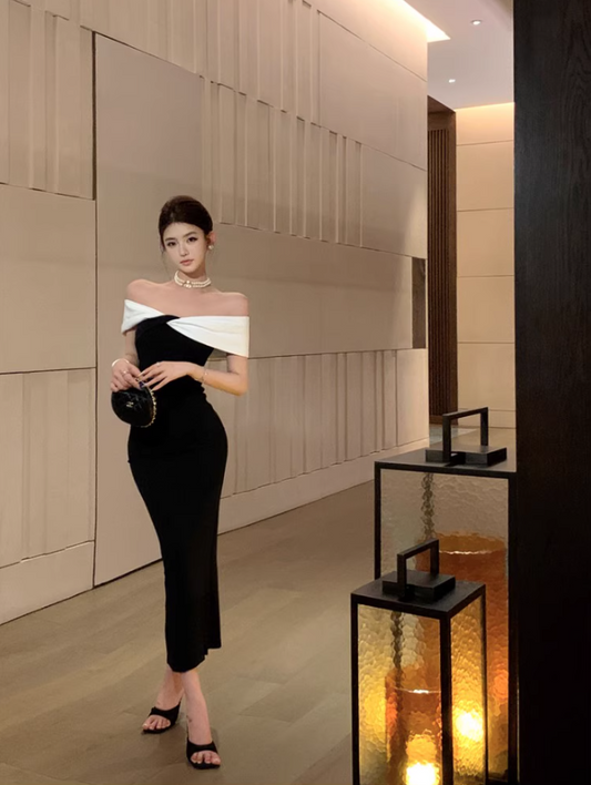 Alluring Black Sheath Mermaid Maxi Dress Sexy Stylish Shoots White Off-Shoulder Slit Long Dress AP1511