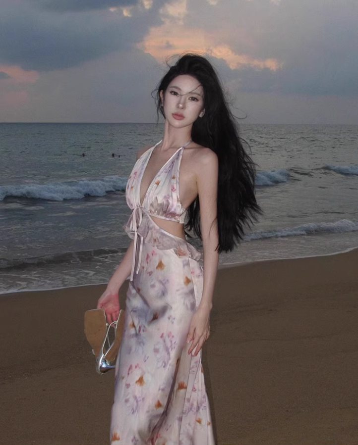 Romantic Deep V-Neck Cutout Floral Print Maxi Dress Vogue Bodycon Ruffles Splicing Coastal Trips Tie-Back Halter Long Dress AP1515