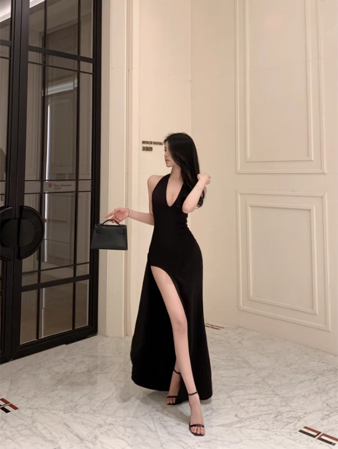 Sexy Open-Back LBD Bodycon Maxi Dress Niche High-Slit Tie-Bow Halter Long Dress AP1520