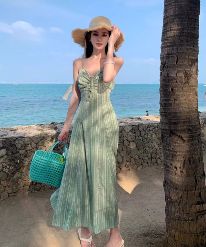 New Fashion Green Ruched Bust Spaghetti Strap Maxi Dress Summer Getaways Tie-Front Striped Long Dress AP1526