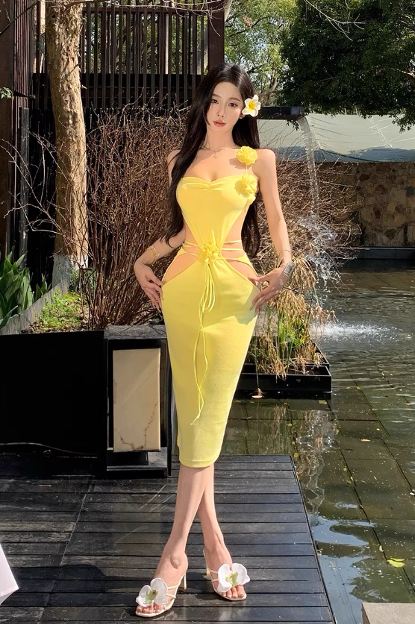 Alluring Cutout Waist Spaghetti Strap Mermaid Maxi Dress Summer Getaways Yellow Floral Design Long Dress AP1527