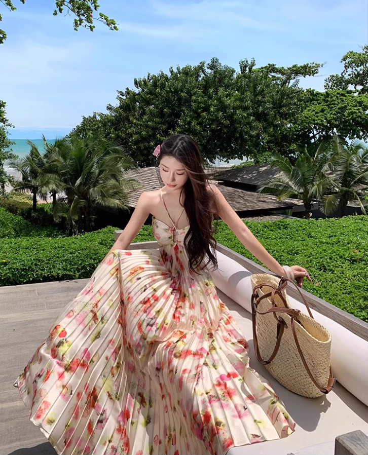 Romantic Spaghetti Strap Open-Back Maxi Dress Chic Summer Getaways Floral Print Pressed Pleat Long Dress AP1529