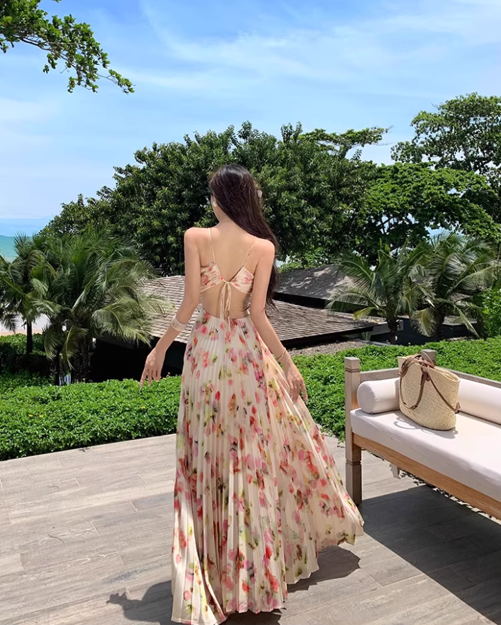 Romantic Spaghetti Strap Open-Back Maxi Dress Chic Summer Getaways Floral Print Pressed Pleat Long Dress AP1529