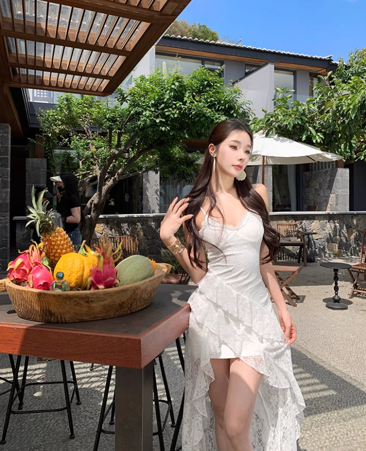 French-Inspired Asymmetric Ruffle Hem Spaghetti Strap Maxi Dress Flowy Lace Splicing Beach Vacays Long Dress AP1536