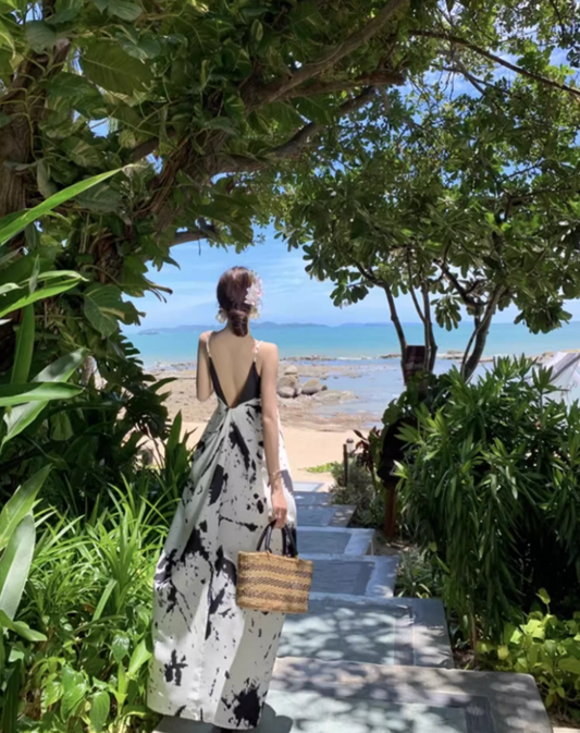 Vintage Ink-Print Spaghetti Strap Maxi Dress Chic Flowy Plunge V-Neck Open-Back Long Dress AP1541