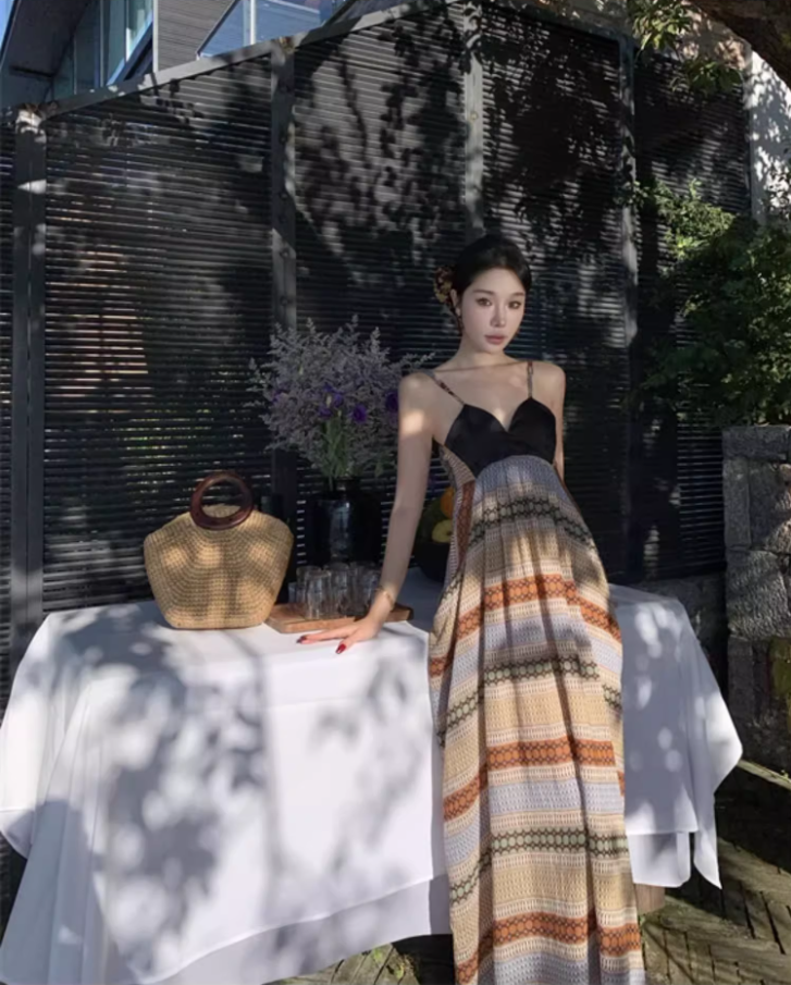 Boho-Inspired Spaghetti Strap Striped Maxi Dress Retro Flowy Plunge V-Neck Open-Back Long Dress AP1542