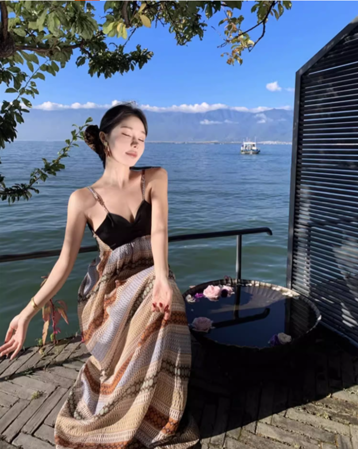 Boho-Inspired Spaghetti Strap Striped Maxi Dress Retro Flowy Plunge V-Neck Open-Back Long Dress AP1542