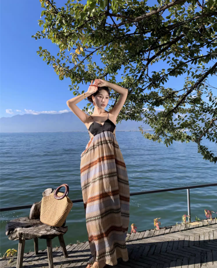 Boho-Inspired Spaghetti Strap Striped Maxi Dress Retro Flowy Plunge V-Neck Open-Back Long Dress AP1542