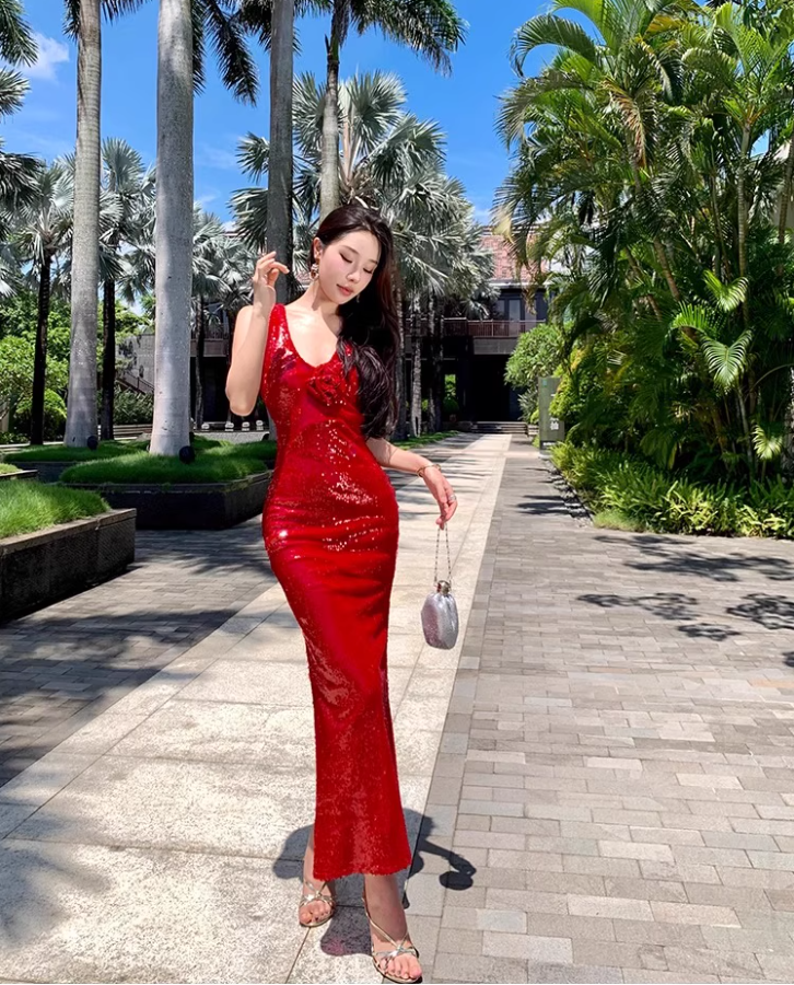 Alluring Sheath Red High-Slit Maxi Dress Sexy Sparkling Sequins Flower Design Halter Long Dress AP1549