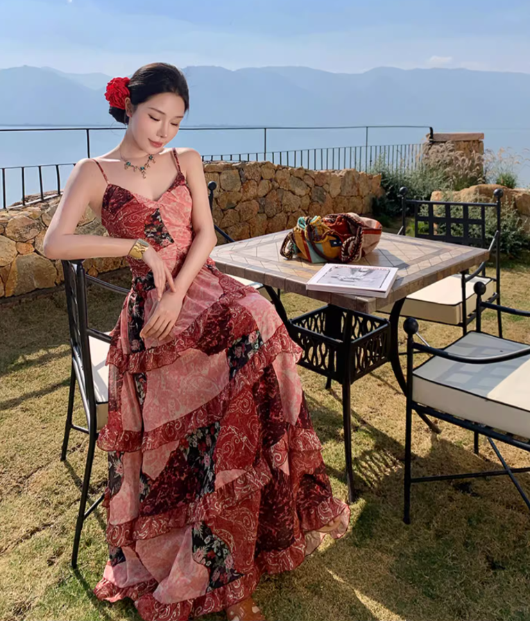 Vintage Floral Print Lace Splicing Maxi Dress Boho-Style Flowy Spaghetti Strap Tiered Ruffles Hem Long Dress AP1556