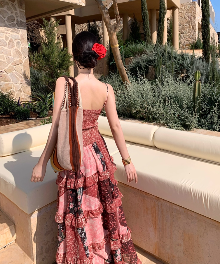 Vintage Floral Print Lace Splicing Maxi Dress Boho-Style Flowy Spaghetti Strap Tiered Ruffles Hem Long Dress AP1556