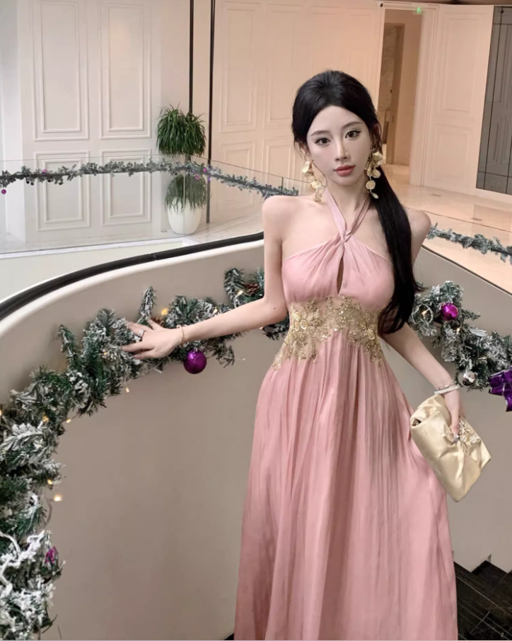 Charming Gold Embroidered Keyhole Front Pink Maxi Dress Vogue Cinched-Waist Flowy Feast Party Halter Long Dress AP1569