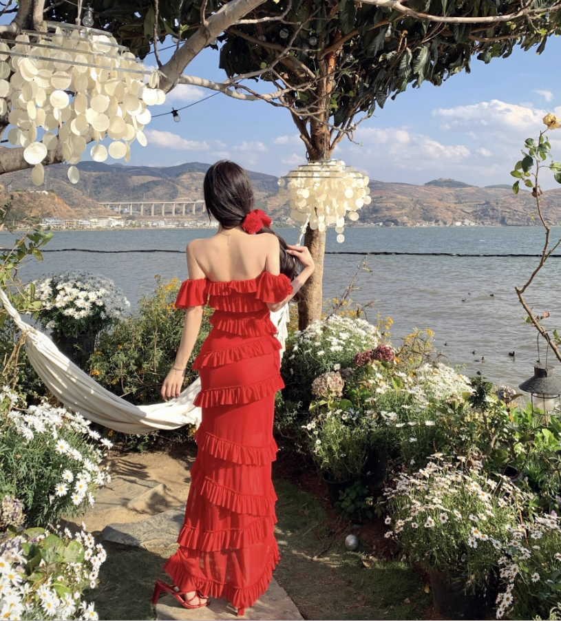 Sexy Off-Shoulder Red Ruffles Trimmed Maxi Dress Vogue Bodycon Fit Scenic Gatherings Tiered Hem Backless Long Dress AP1581