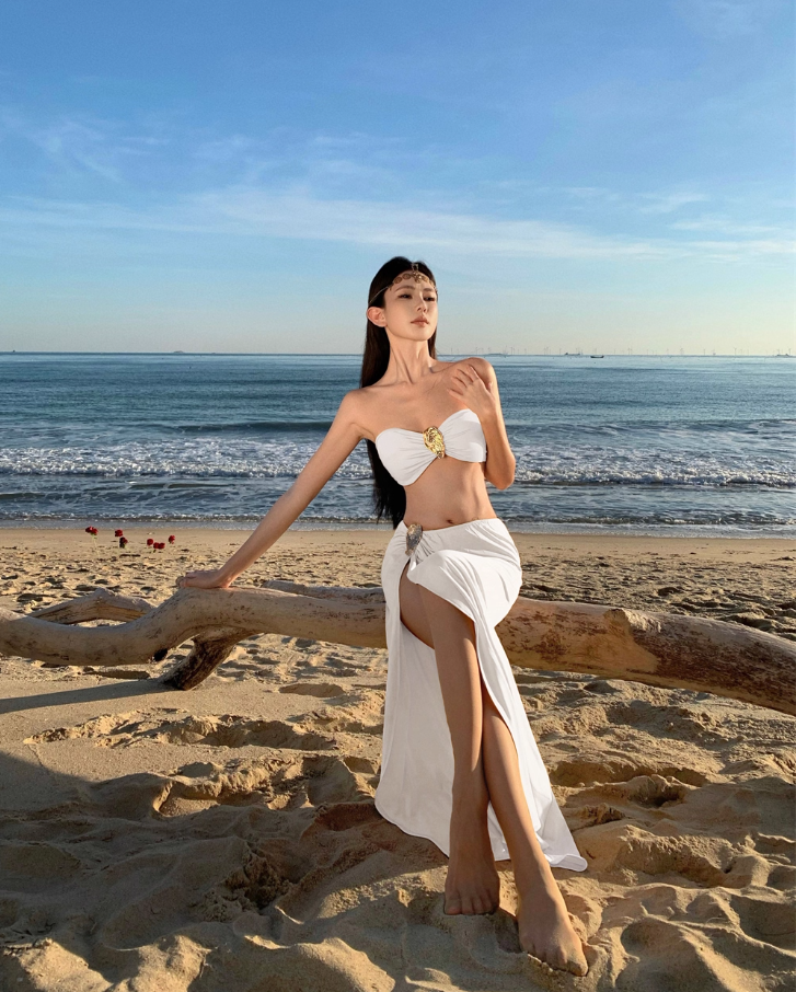 Grecian-Inspired White Bandeau Maxi Skirt Chic High-Slit Bodycon Fit Gold-Accent Beach Vacation Outfit Long Dress AP1582
