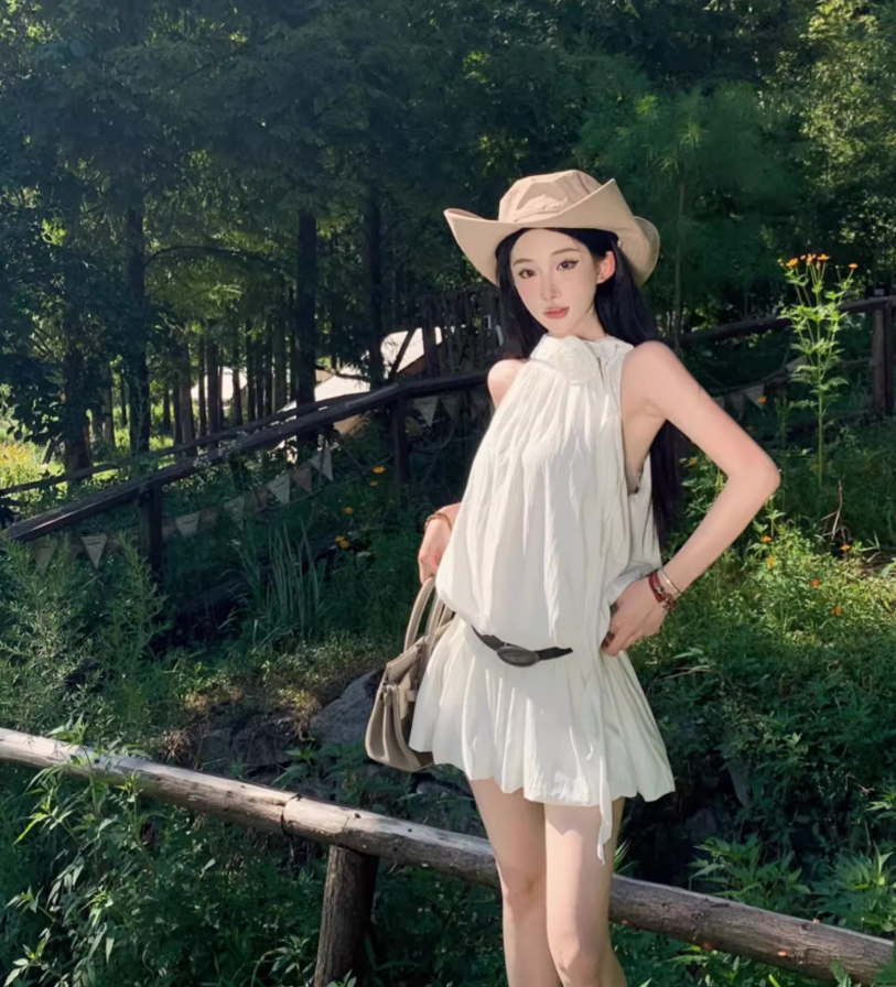 Classical White Flowy Mini Skirt Chic Party Outfit Flower Design Halter Short Dress AP1588