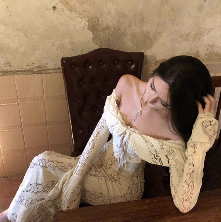 Elegant Beige Off-Shoulder Lace Splicing Maxi Skirt Chic Long Bell Sleeves Cutout Mermaid Evening Galas Long Dress AP1592