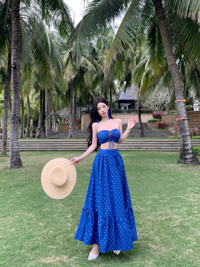 Boho-Inspired Navy Blue Polka Dot Maxi Skirt Vintage Two-Piece Set Vacation Outfit Strapless Lace-Up Crop Top & Ruffles Long Dress AP1594