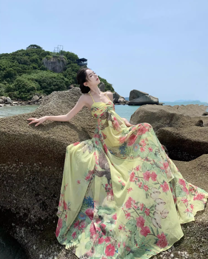 Charming Abstract Pattern Print Yellow Maxi Dress Gorgeous Outdoor Trips Big Flowy Hem Adjustable Halter Long Dress AP1596