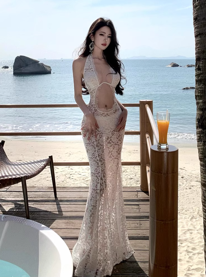 Classical Sheer Lace Cutout Maxi Dress Charming Outdoor Trips Mermaid Hem Halter Long Dress AP1600