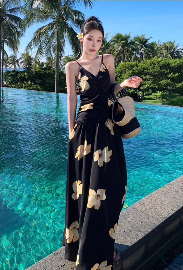 Charming Black Spaghetti Strap Floral Print Maxi Dress Vintage Flowy Hem Cinched-Waist Beach Vacations Long Dress AP1613