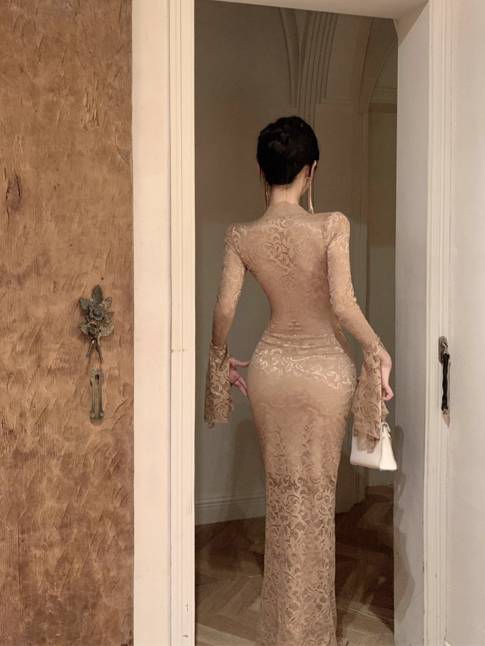 Elegant Lace Mermaid Plunging V-Neck Maxi Dress Chic Bodycon Cocktail Parties Flared Sleeves Long Dress AP1618