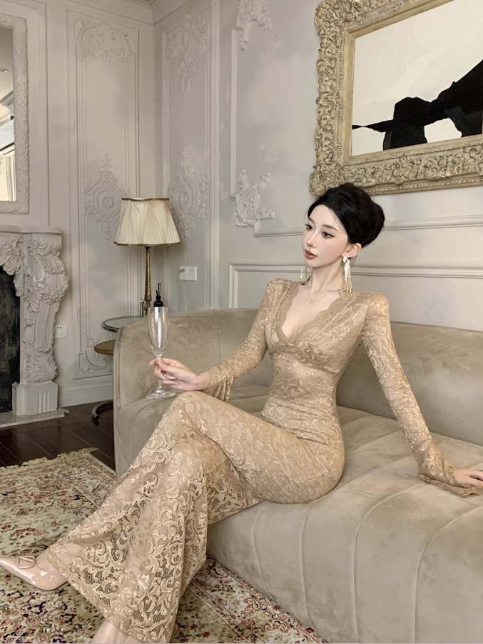 Elegant Lace Mermaid Plunging V-Neck Maxi Dress Chic Bodycon Cocktail Parties Flared Sleeves Long Dress AP1618