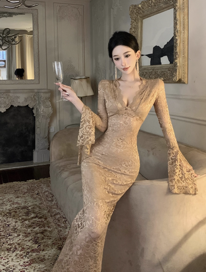 Elegant Lace Mermaid Plunging V-Neck Maxi Dress Chic Bodycon Cocktail Parties Flared Sleeves Long Dress AP1618