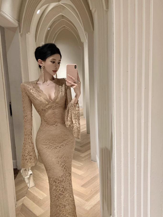 Elegant Lace Mermaid Plunging V-Neck Maxi Dress Chic Bodycon Cocktail Parties Flared Sleeves Long Dress AP1618